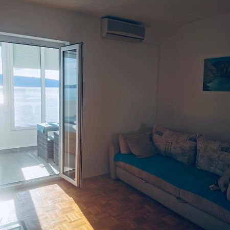 セニSuzana Beautiful Balcony Sea View 1アパートメント エクステリア 写真